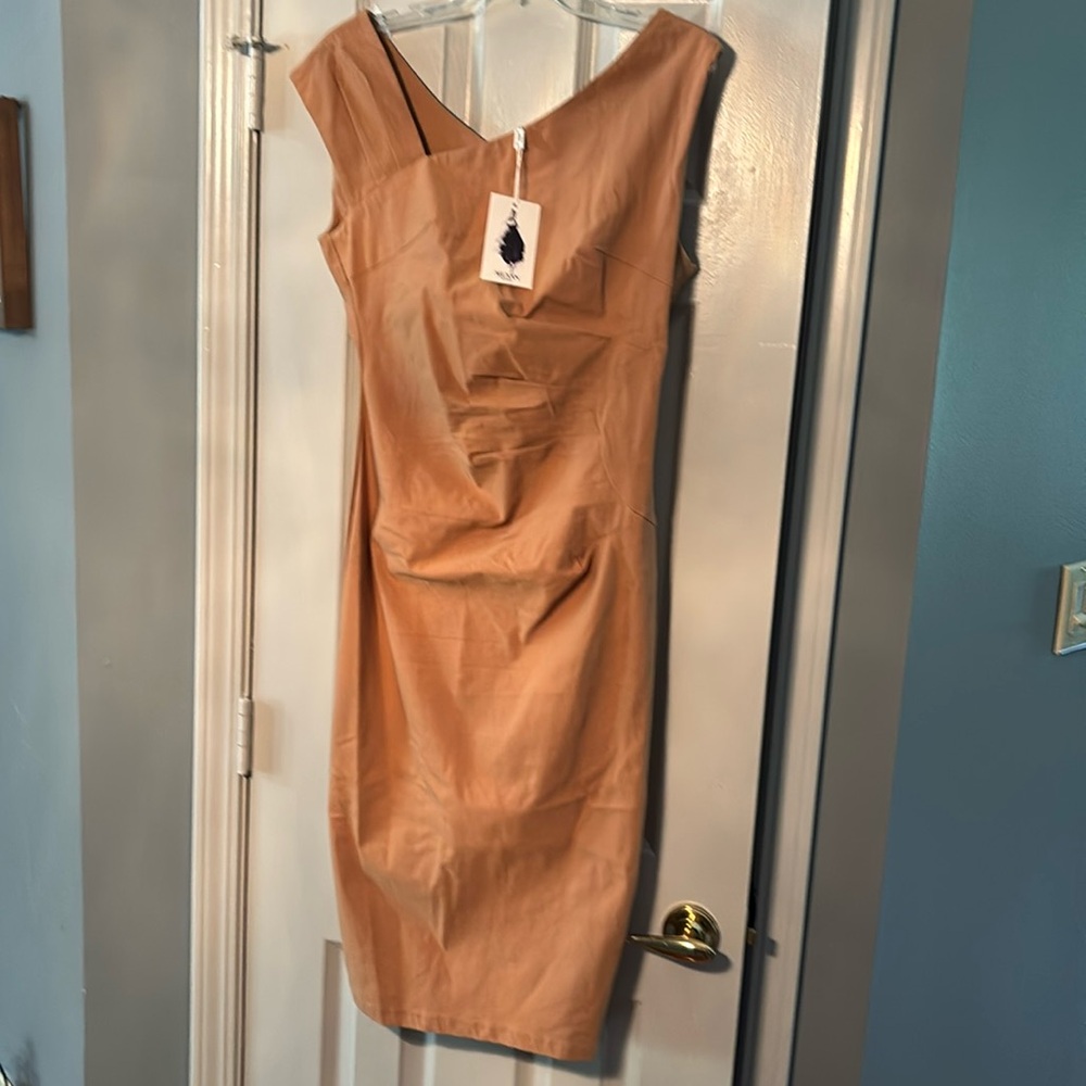 Muxxn Boutique Elegant Camel Tan Sleeveless Dress with zipper & slit in back NWT